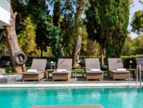 Отель Athenian Riviera Hotel& Suites  Афины